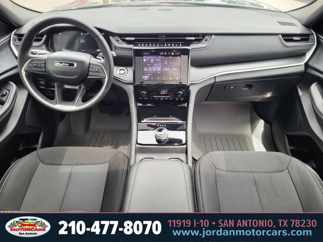 2025 Jeep Grand Cherokee Laredo X 4x2