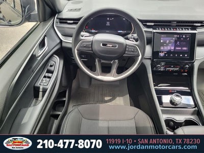 2025 Jeep Grand Cherokee Laredo X 4x2