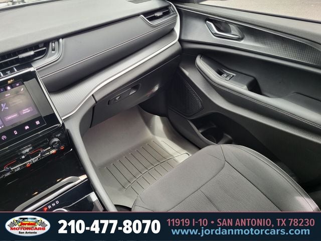 2025 Jeep Grand Cherokee Laredo X 4x2