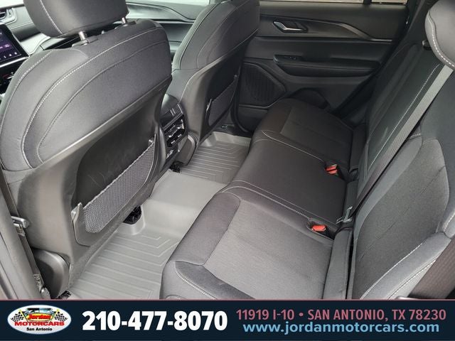 2025 Jeep Grand Cherokee Laredo X 4x2