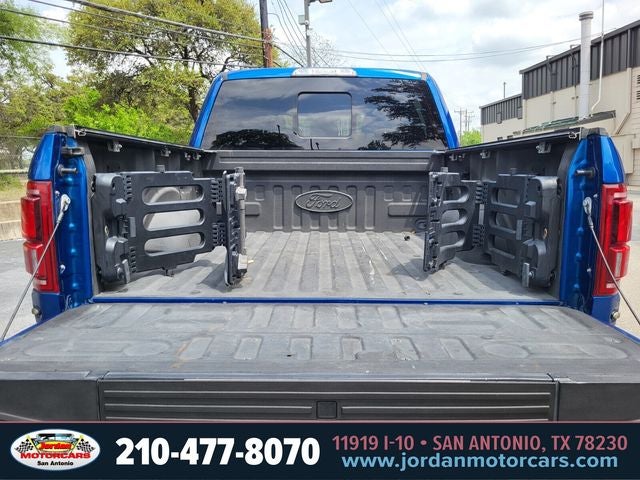 2017 Ford F-150 Raptor SUPERCREW 4X4 802A PKG