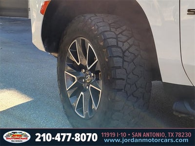 2022 Chevrolet Suburban Z71 Luxury Package