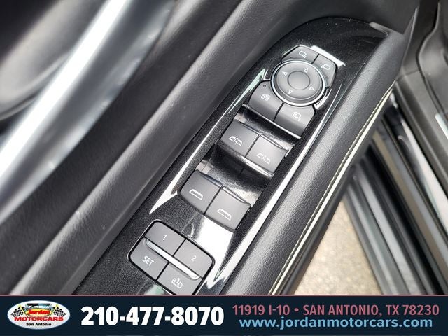 2023 Cadillac Escalade ESV Premium