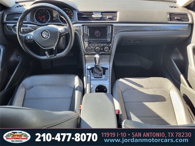 2018 Volkswagen Passat 2.0T SE w/Technology