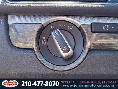 2018 Volkswagen Passat 2.0T SE w/Technology