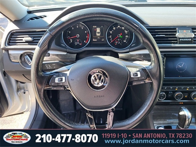 2018 Volkswagen Passat 2.0T SE w/Technology