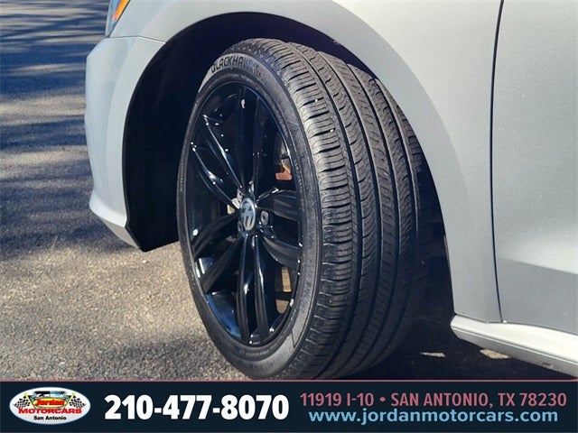 2018 Volkswagen Passat 2.0T SE w/Technology