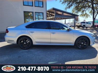 2018 Volkswagen Passat 2.0T SE w/Technology