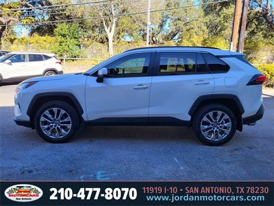 2022 Toyota RAV4 XLE Premium