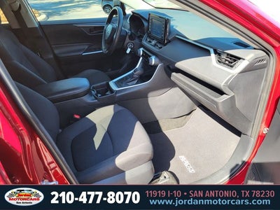 2019 Toyota RAV4 LE