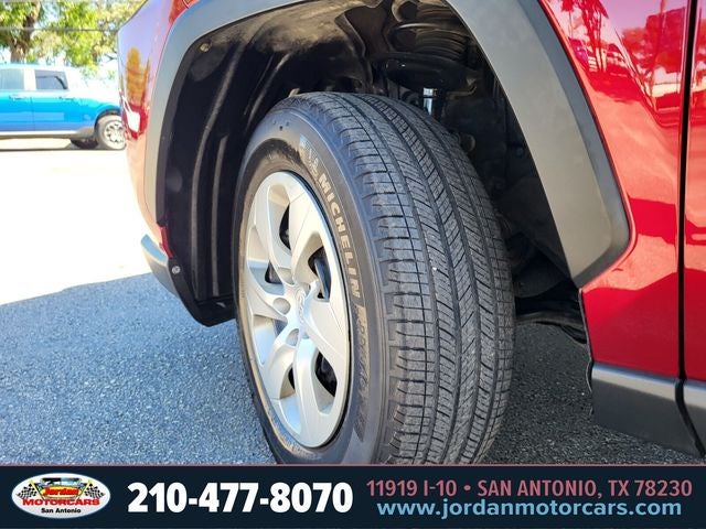 2019 Toyota RAV4 LE