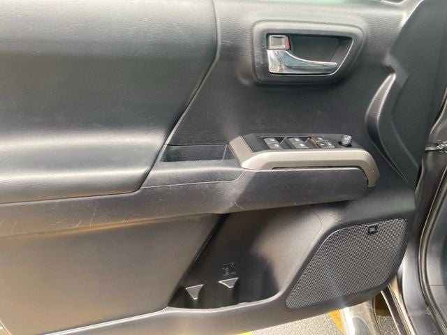 2021 Toyota Tacoma Limited V6