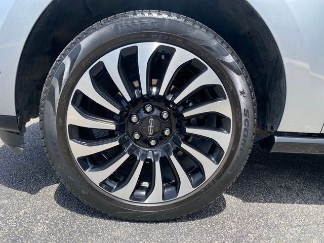 2023 Lincoln Navigator Black Label