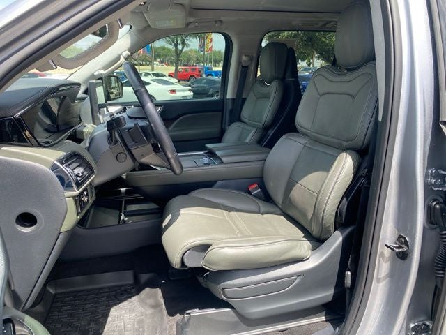 2023 Lincoln Navigator Black Label