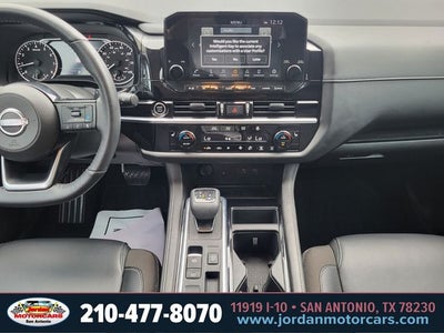 2023 Nissan Pathfinder SL