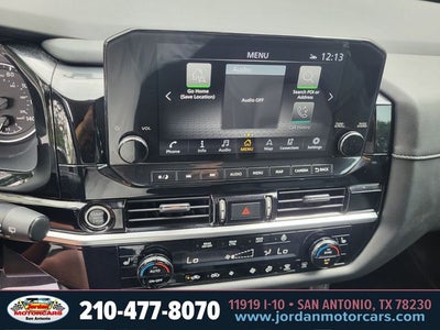 2023 Nissan Pathfinder SL