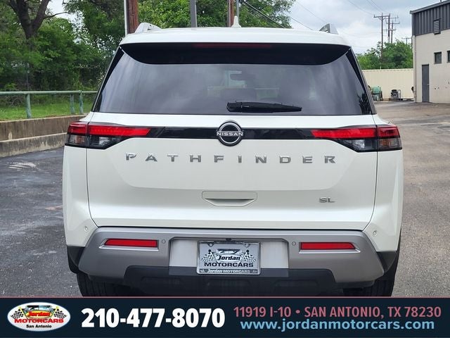 2023 Nissan Pathfinder SL