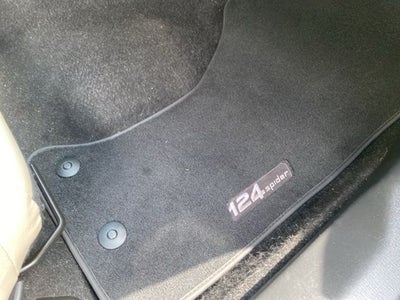 2018 FIAT 124 Spider Lusso Red Top Edition