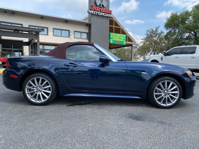 2018 FIAT 124 Spider Lusso Red Top Edition
