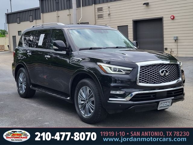2022 INFINITI QX80 LUXE
