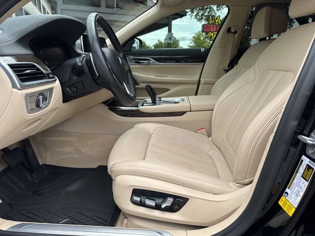2020 BMW 7 Series 740i