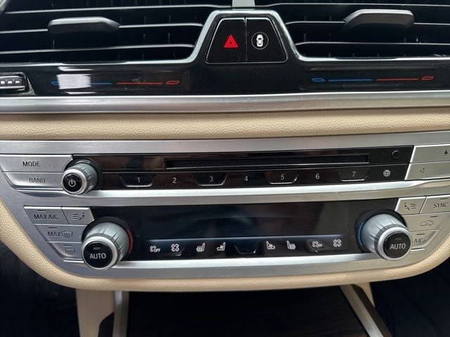 2020 BMW 7 Series 740i
