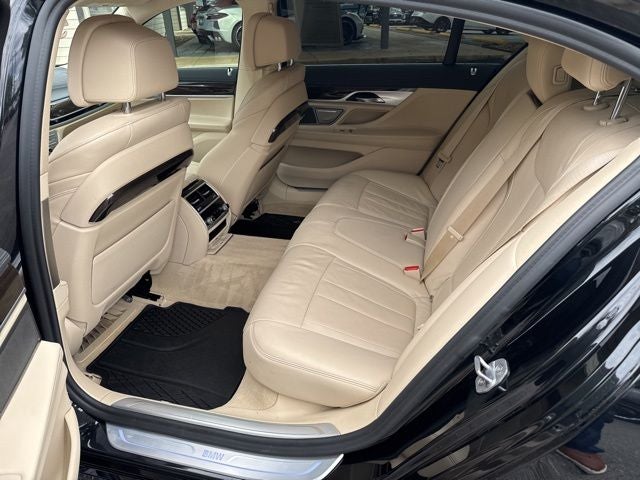 2020 BMW 7 Series 740i